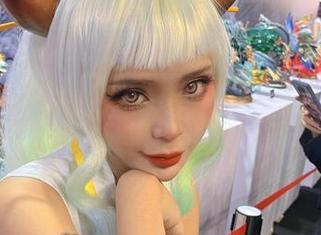“尼尔：机械纪元”里的定制写真，Umeko J说我今天只想拍到你最蠢的一面！